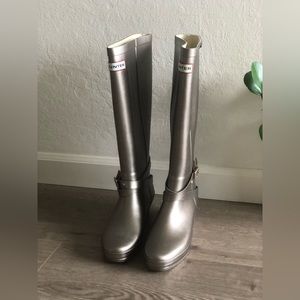 Hunter Andora rain boots size 6 silver titanium wedge heel boots LIKE NEW!